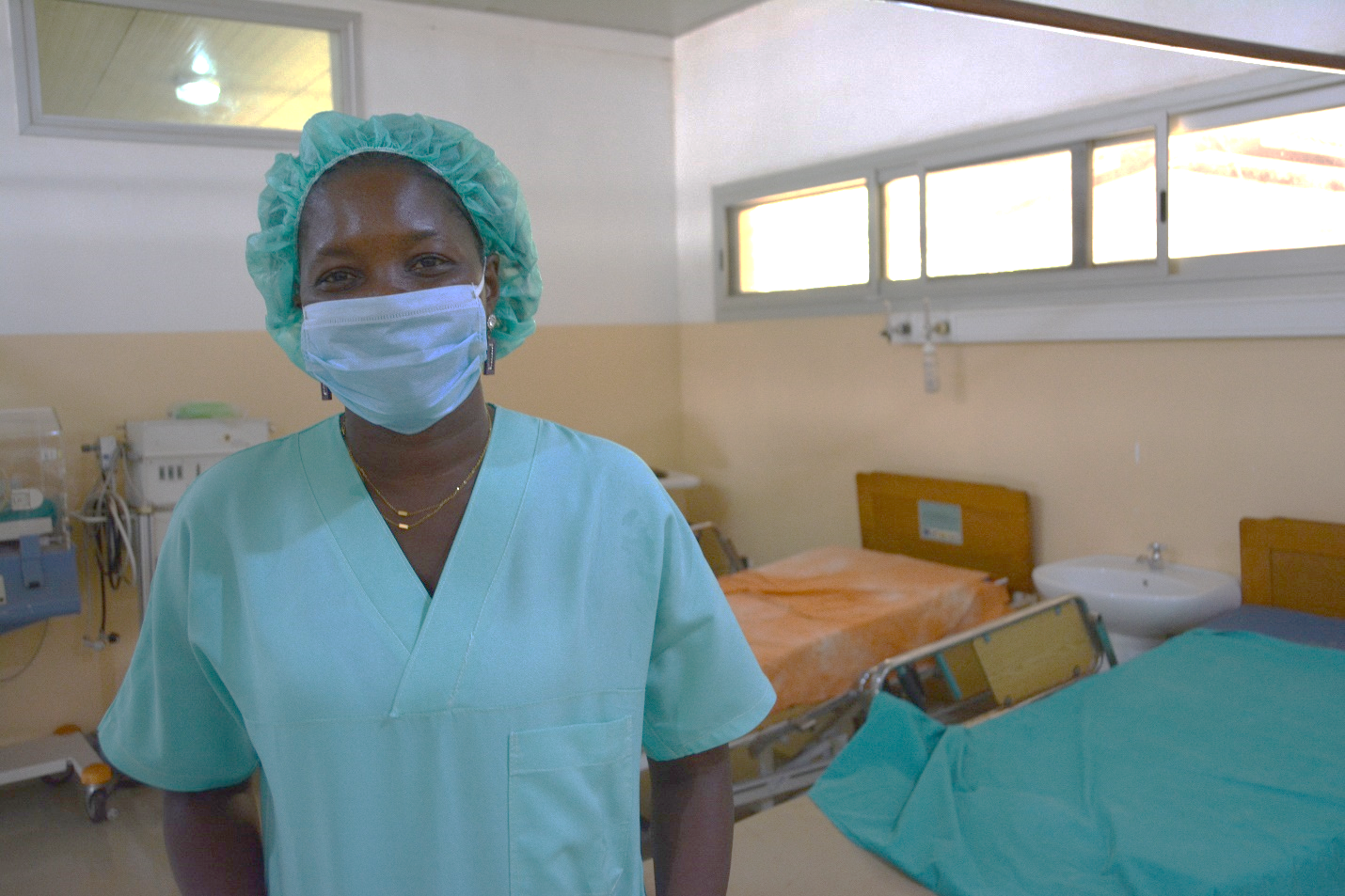 Primeiro parto de uma paciente com COVID-19 na Guiné-Bissau- Aissató Ture Barai